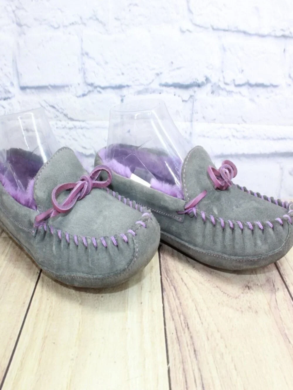 LL Bean Kids Gray Suede Wicked Good Shearling Lined Moccasin Slipper Size 5